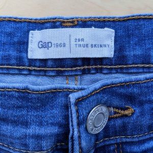 Gap 29R True Skinny Jeans